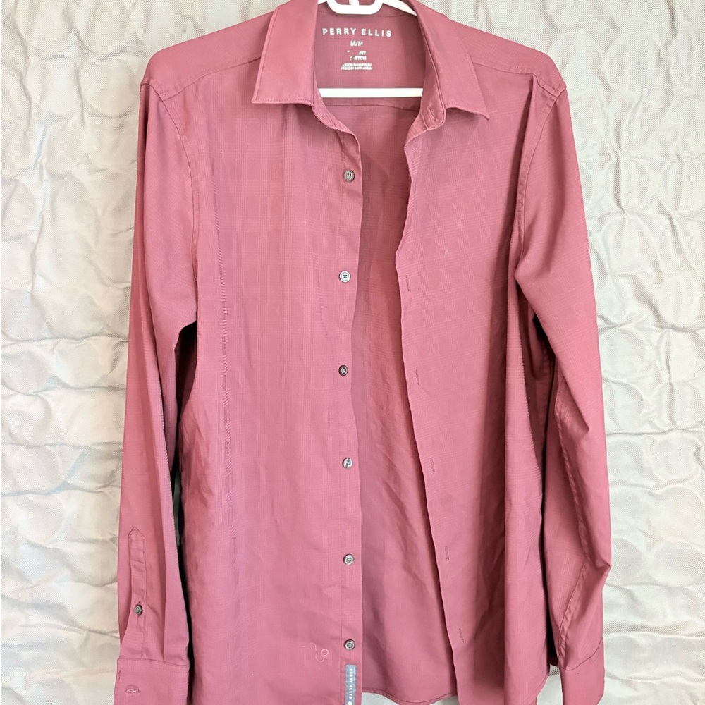 Perry Ellis Men's Slim Fit Long-Sleeve Button-Up Shirt in Rose